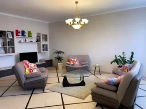 квартира за адресою Шота Руставелі вул., 44