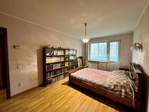 квартира за адресою Володимира Бизова вул. (Якіра), 7