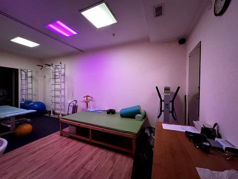 комерційна за адресою Наукова вул., 12а