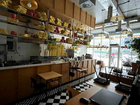 комерційна за адресою Василя Тютюнника вул. (Анрі Барбюса), 2/1