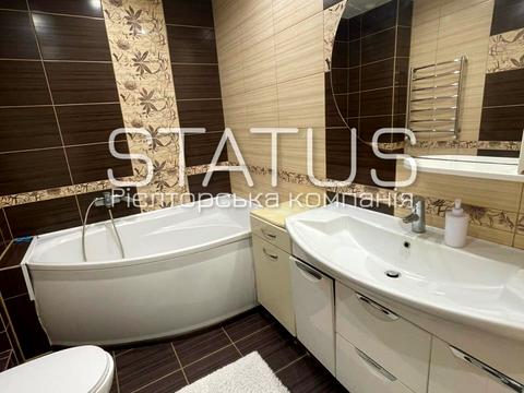 квартира за адресою Володимира Івасюка вул. (Головка), 2