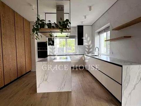 будинок за адресою Сонячна вул.