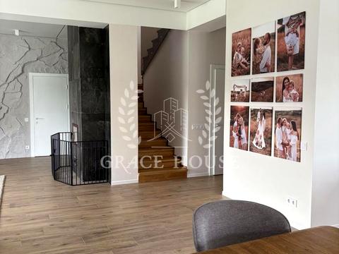 будинок за адресою Сонячна вул.