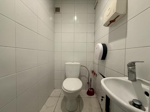 комерційна за адресою Пасічна вул., 39в