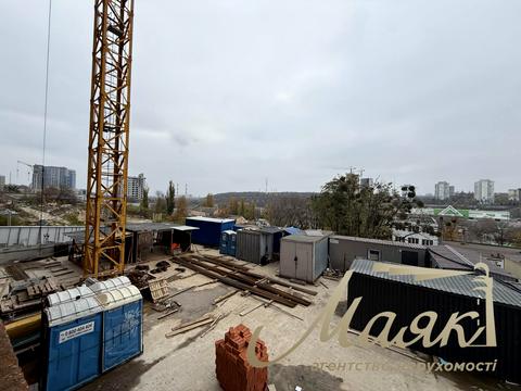 комерційна за адресою Андрія Верхогляда вул. (Михайла Драгомирова), 30