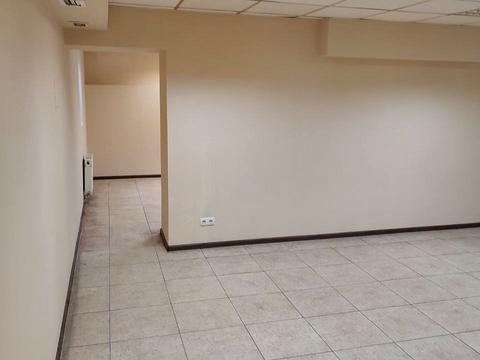 комерційна за адресою Вокзальна вул., 18