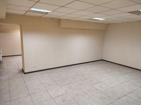 комерційна за адресою Вокзальна вул., 18