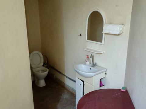 комерційна за адресою Вокзальна вул., 18