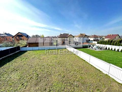 будинок за адресою Молодіжна