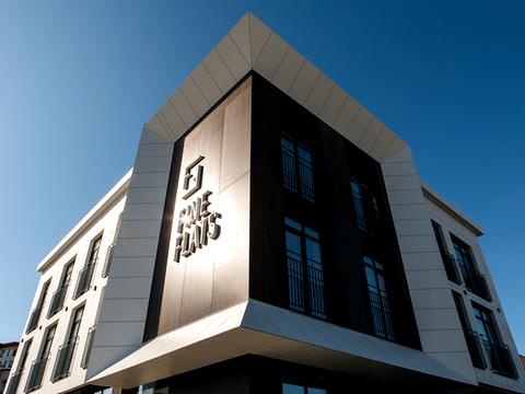 квартира за адресою Каштанова вул., 1