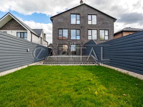 дом по адресу Івана Сірка ул.