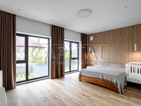 дом по адресу Івана Сірка ул.