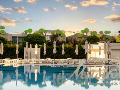 комерційна за адресою Андрія Верхогляда вул. (Михайла Драгомирова), 15-Б