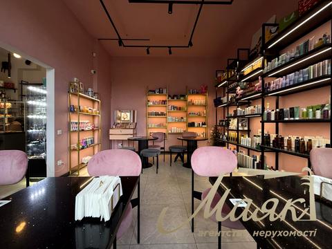 комерційна за адресою Андрія Верхогляда вул. (Михайла Драгомирова), 15-Б