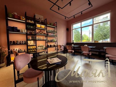 комерційна за адресою Андрія Верхогляда вул. (Михайла Драгомирова), 15-Б