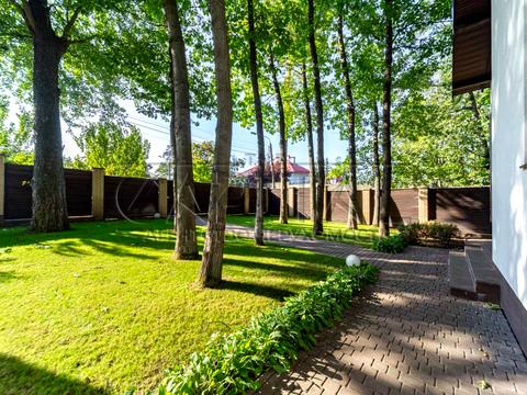 будинок за адресою Патріарха Володимира Романюка вул. (Жовтнева), 7