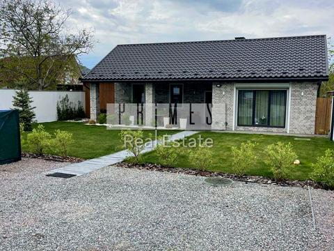 будинок за адресою 1 Травня вул.