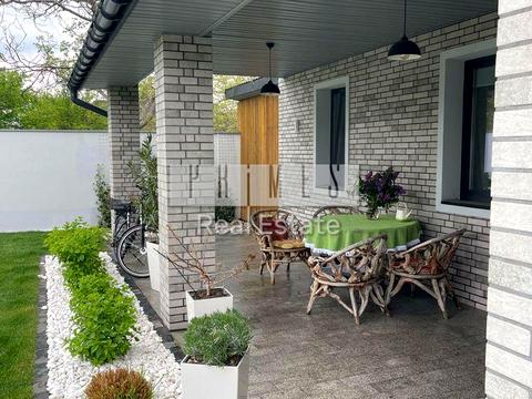 будинок за адресою 1 Травня вул.