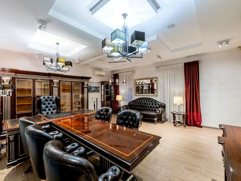 комерційна за адресою Воздвиженська вул., 22