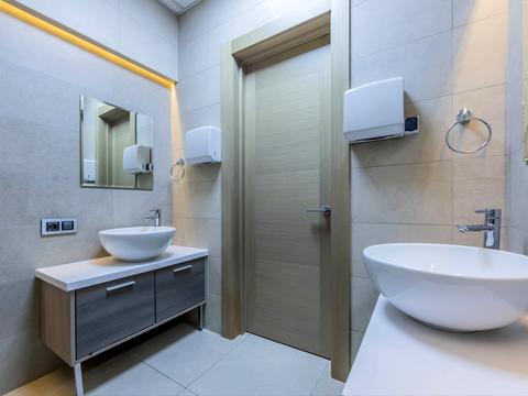 комерційна за адресою Воздвиженська вул., 22