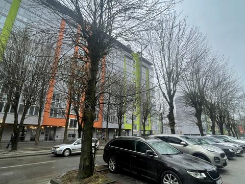 коммерческая по адресу Угорская ул., 12