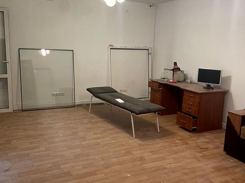 коммерческая по адресу Угорская ул., 12