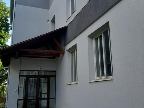 коммерческая по адресу Бузковая ул., 13