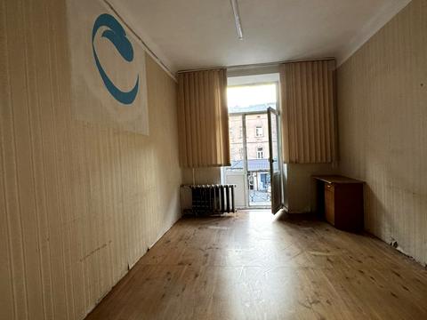 коммерческая по адресу Черновола просп. (700-летия Львова), 1