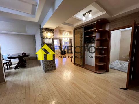 квартира за адресою Соборності вул. (Жовтнева), 50