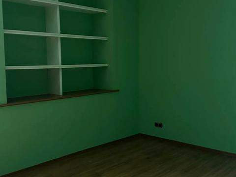 коммерческая по адресу Героїв у пл., 1