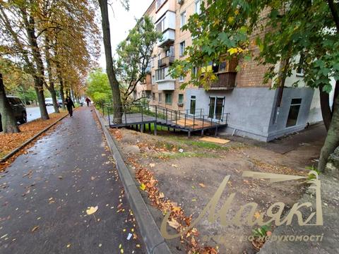 комерційна за адресою Перемишльська вул. (Червонопільська), 2