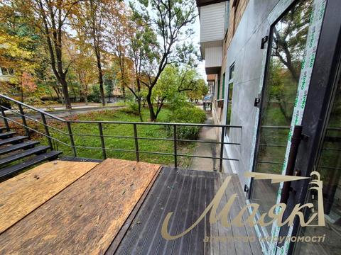 комерційна за адресою Перемишльська вул. (Червонопільська), 2