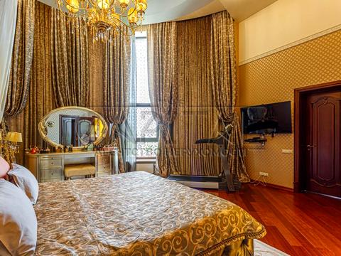 будинок за адресою Богатирська вул., 4-Б