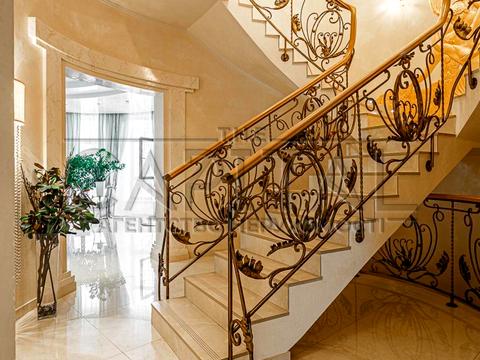 будинок за адресою Богатирська вул., 4-Б