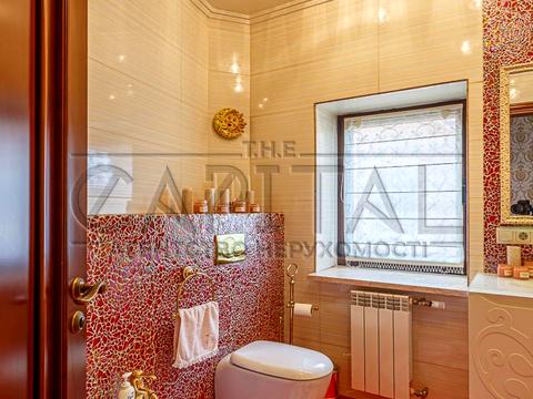 будинок за адресою Богатирська вул., 4-Б