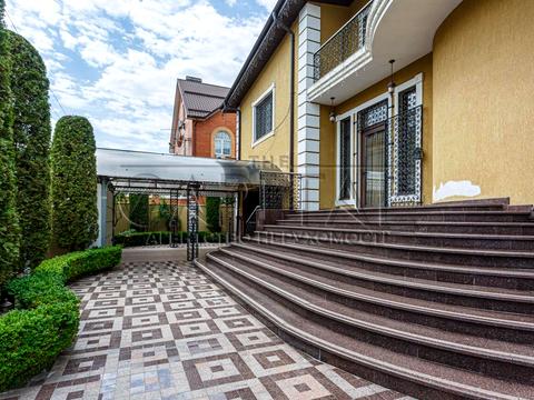 будинок за адресою Богатирська вул., 4-Б