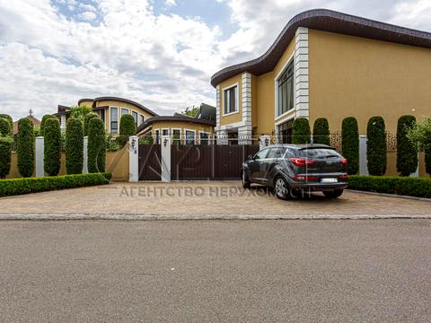 будинок за адресою Богатирська вул., 4-Б