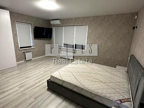 будинок за адресою Квітнева вул.