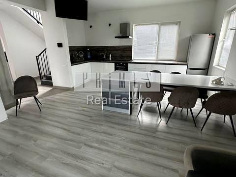 будинок за адресою Квітнева вул.