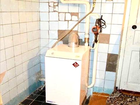 будинок за адресою Героїв Крут вул., 220