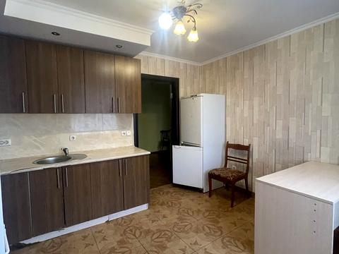 квартира за адресою Довженка вул., 10