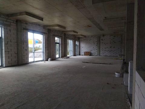 комерційна за адресою Лесі, 1