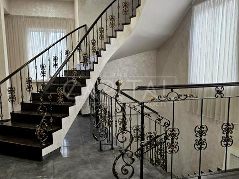 комерційна за адресою Генерала Алмазова вул. (Кутузова), 12