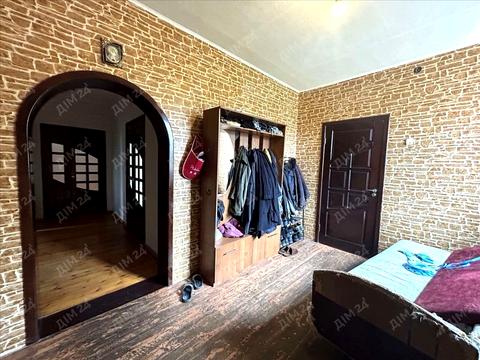 будинок за адресою Жовтнева