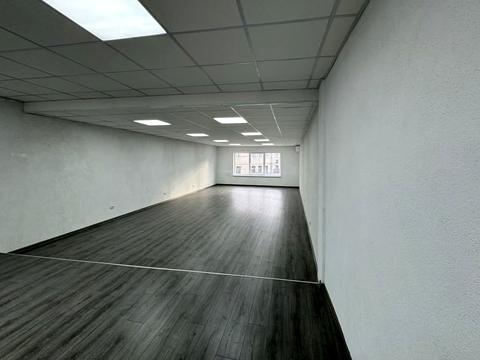 комерційна за адресою Макухи, 7в