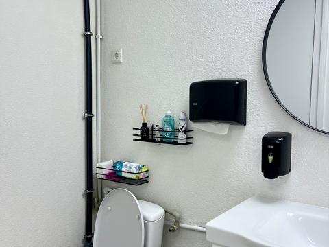 комерційна за адресою Дем'яна Попова вул., 4а