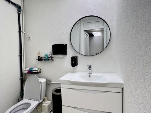 комерційна за адресою Дем'яна Попова вул., 4а