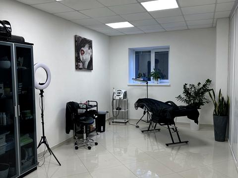 комерційна за адресою Дем'яна Попова вул., 4а