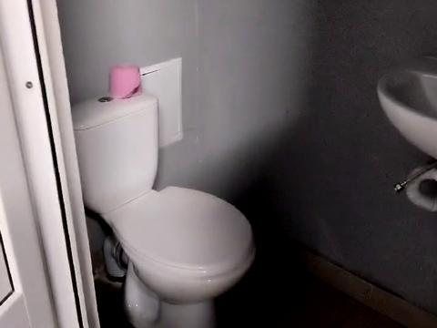 комерційна за адресою Макухи, 7в