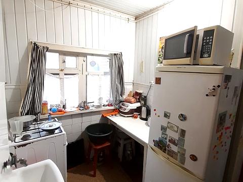 будинок за адресою Тролейбусна вул.